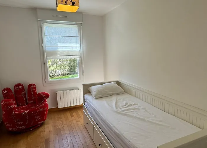 3 Pieces Avec Terrasse Pres De La Et Parking Securise - Fr-1-487-379 Cabourg