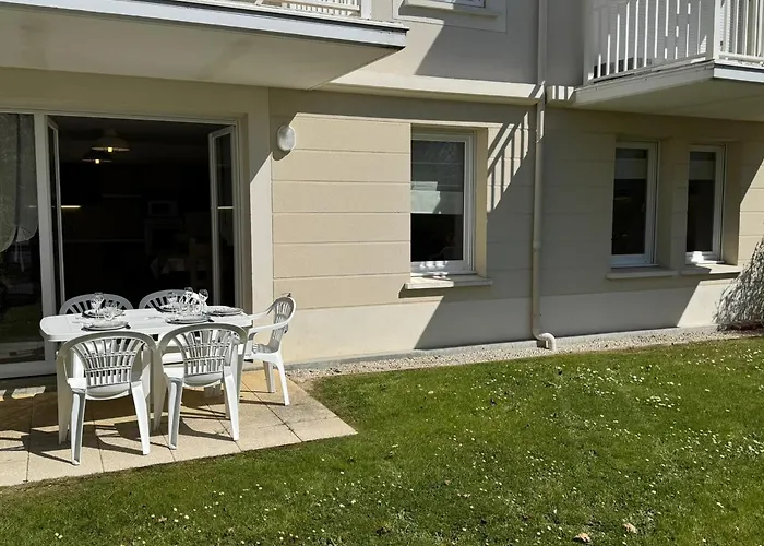 3 Pieces Avec Terrasse Pres De La Et Parking Securise - Fr-1-487-379 *