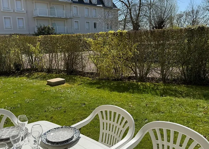 3 Pieces Avec Terrasse Pres De La Et Parking Securise - Fr-1-487-379